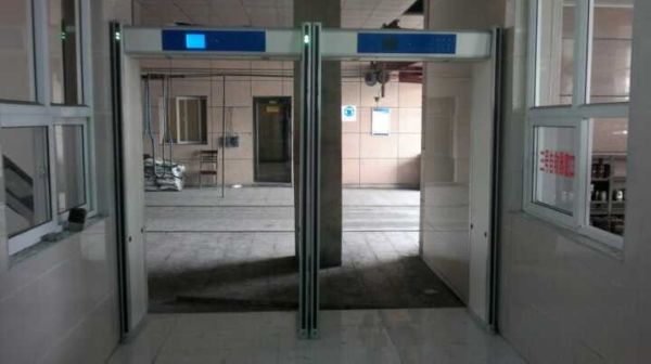 ɽ������ú��